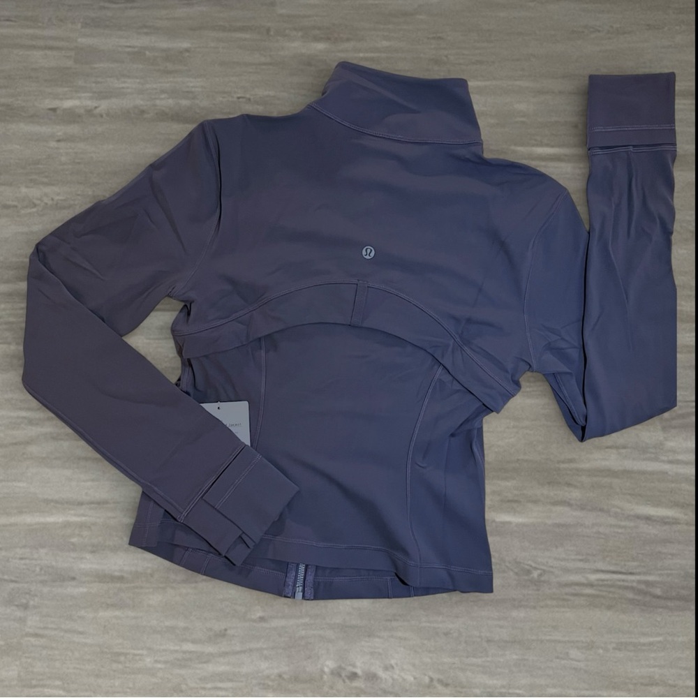 Lululemon Nulu Cropped Define Jacket Grape Mist Size 8 - Picture 5 of 5